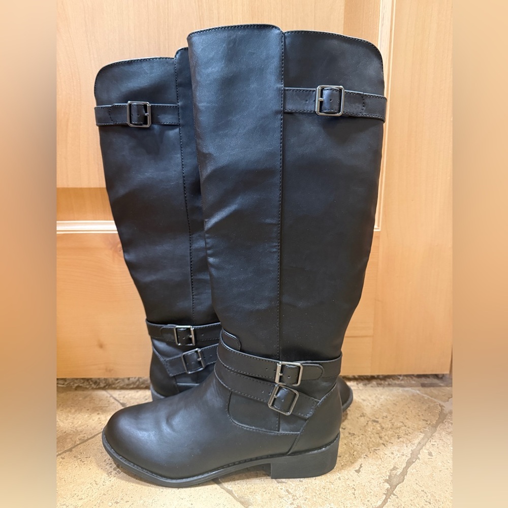 Black Knee-High Buckle Boots
